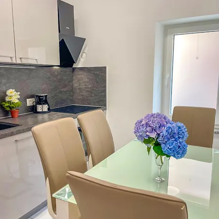 Luxury Nur By The Sea Apartament Rijeka