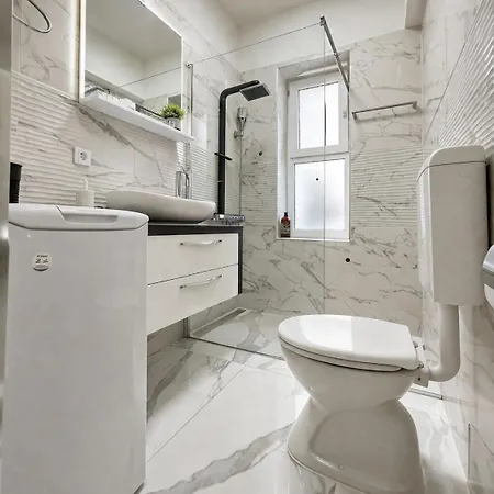Apartament Luxury Nur By The Sea